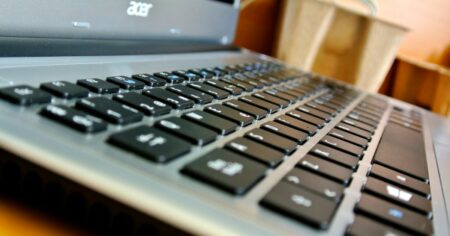 What Does Orange Light Mean On Acer Laptops?